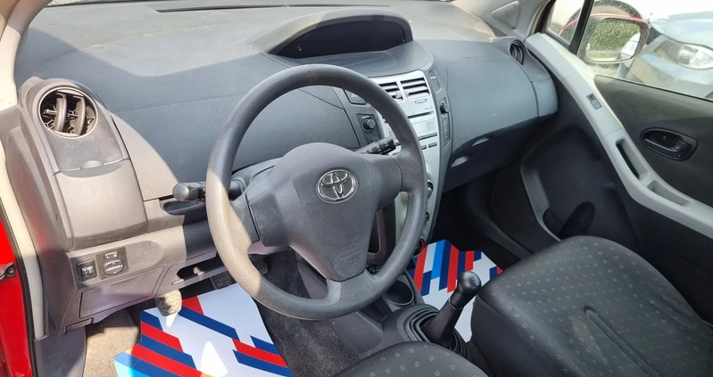 Toyota Yaris cena 11900 przebieg: 199000, rok produkcji 2008 z Warszawa małe 407